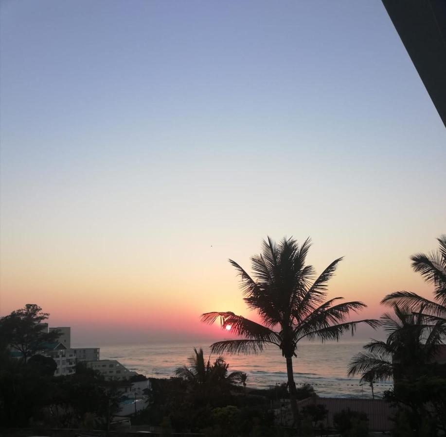 Umdloti Holiday Resort Apartments Luaran gambar